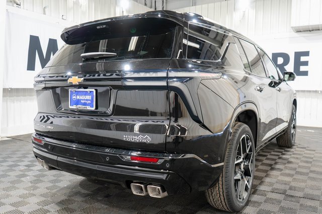 2026 Chevrolet Traverse High Country photo 2