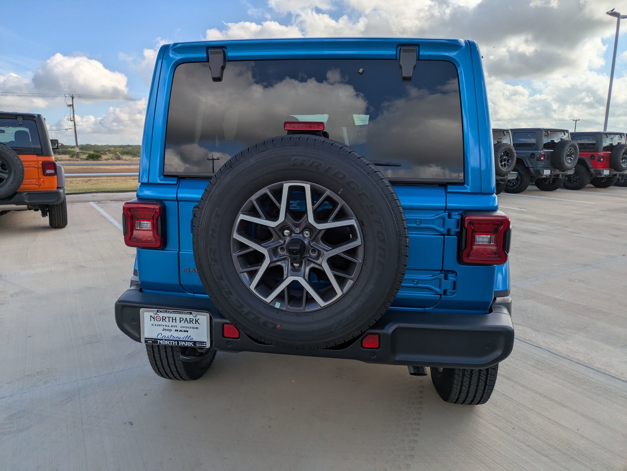 2026 Ram 2500 Tradesman photo 4