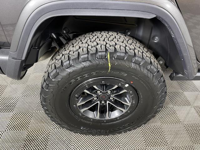 2025 Jeep Wrangler Rubicon X photo 14