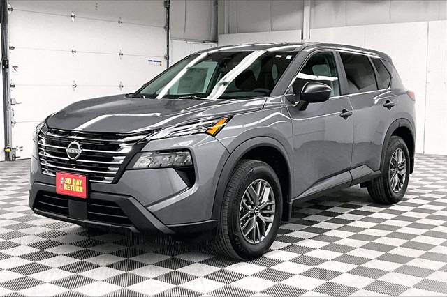 2025 Nissan Rogue S photo 2
