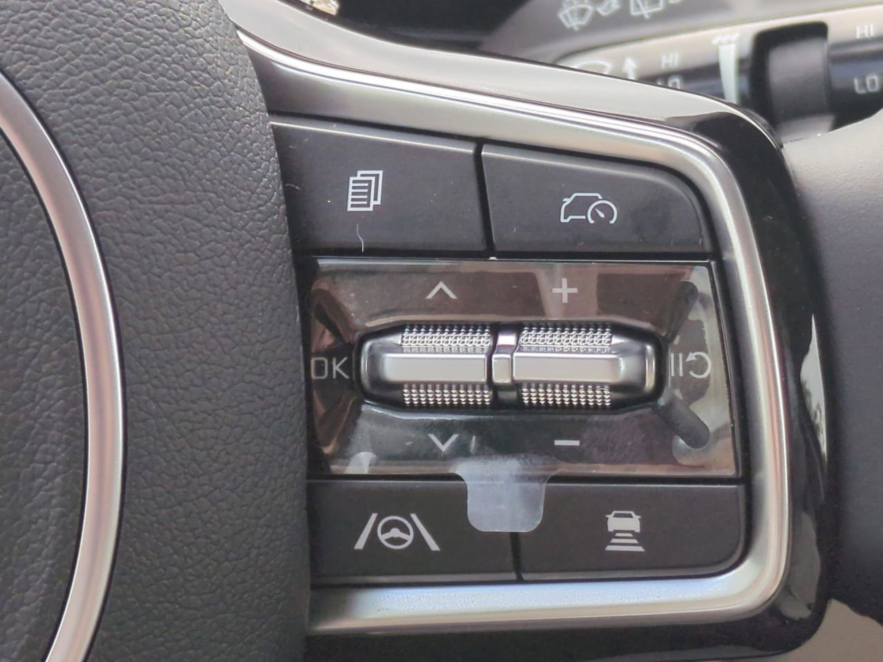 2025 Kia Sorento S photo 25