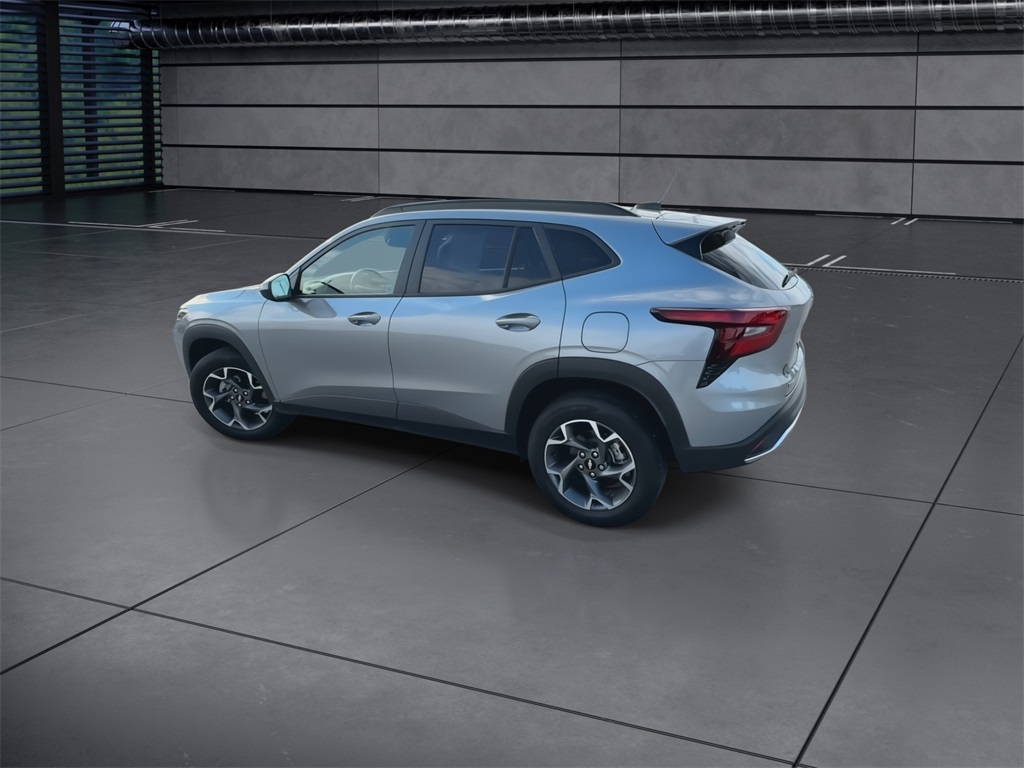 2024 Chevrolet Trax LT photo 5