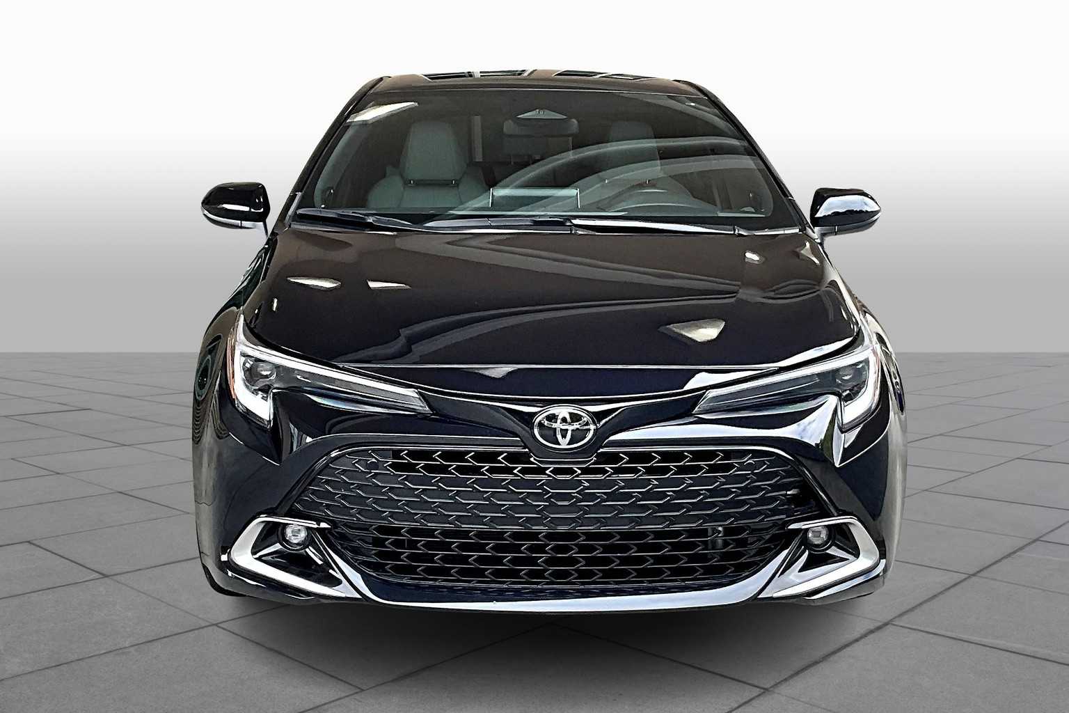 2025 Toyota Corolla XSE photo 3