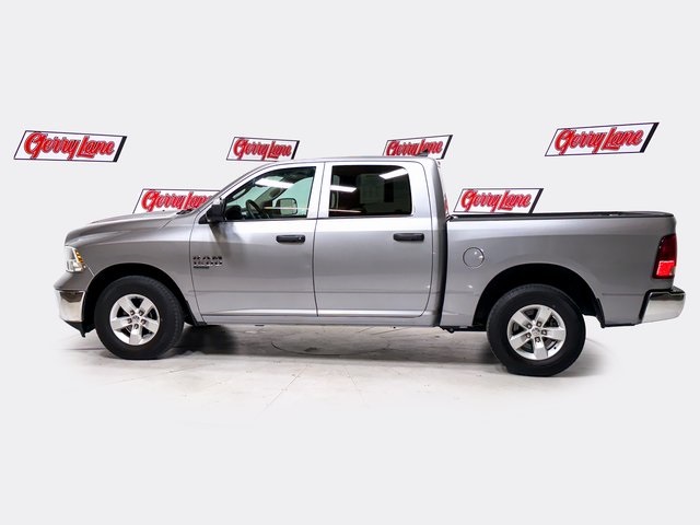 2023 Ram 1500 Classic SLT photo 4