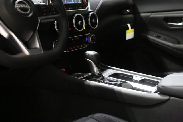 2025 Nissan Sentra SV photo 13