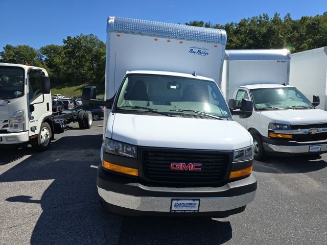 2024 Gmc Savana Cutaway 3500 photo 2