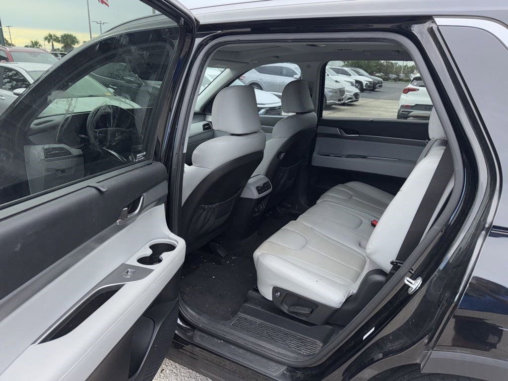 2020 Hyundai Palisade SEL photo 2
