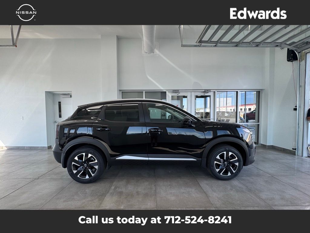 2025 Nissan Kicks SV AWD's photo