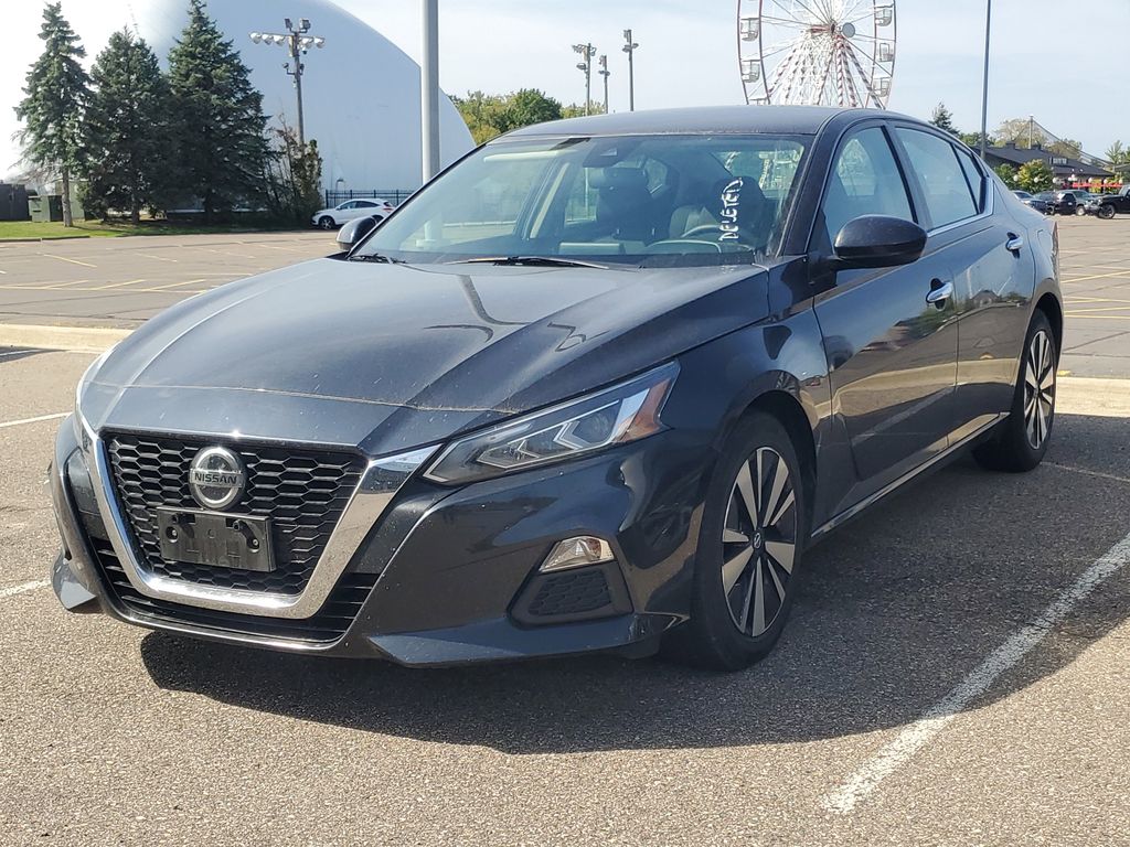 2022 Nissan Altima 2.5 SV photo 2