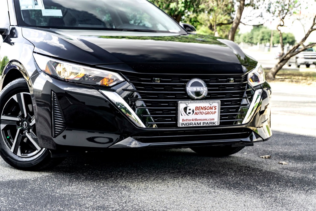 2025 Nissan Sentra SV photo 3