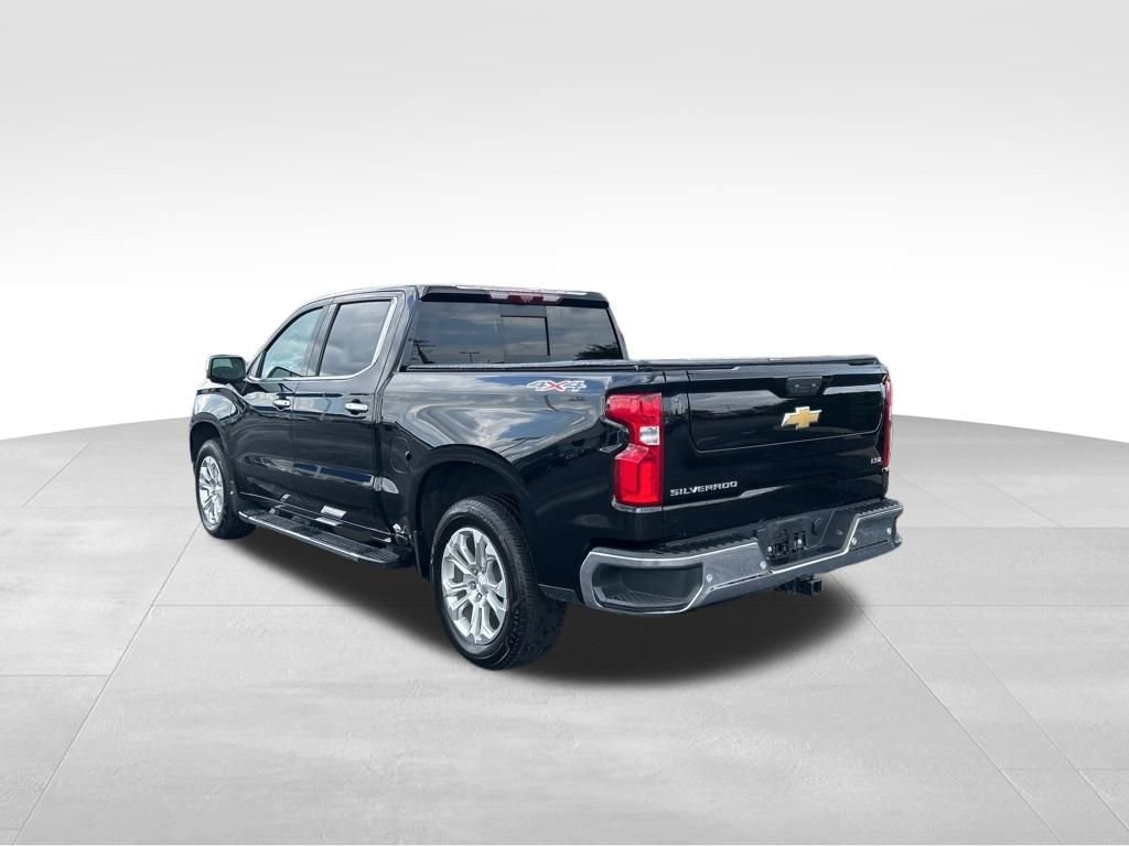 2023 Chevrolet Silverado 1500 LTZ photo 3