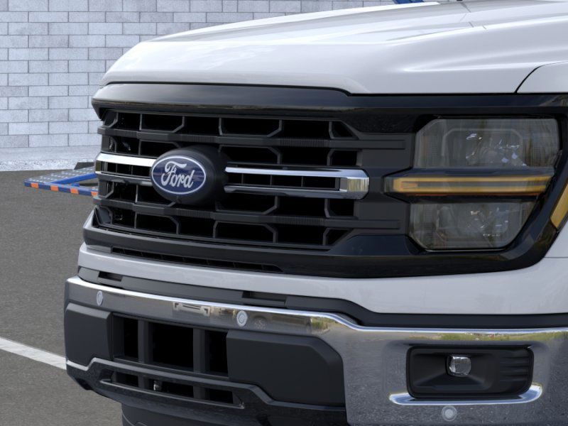 2025 Ford F-150 XLT photo 16