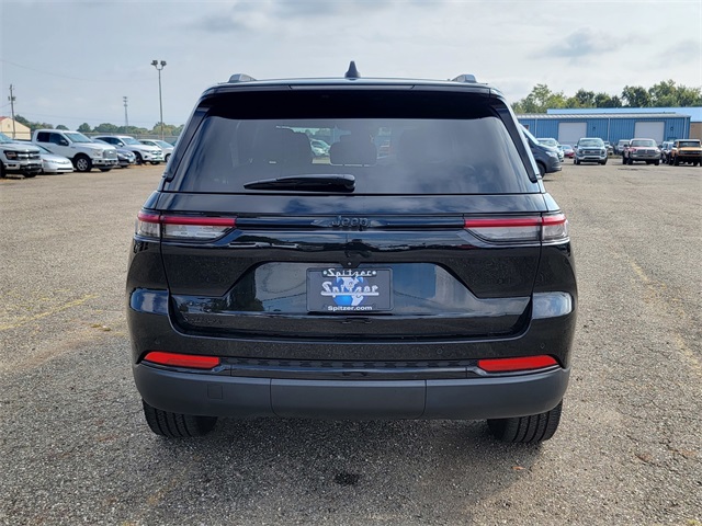 2022 Jeep Grand Cherokee Altitude photo 6