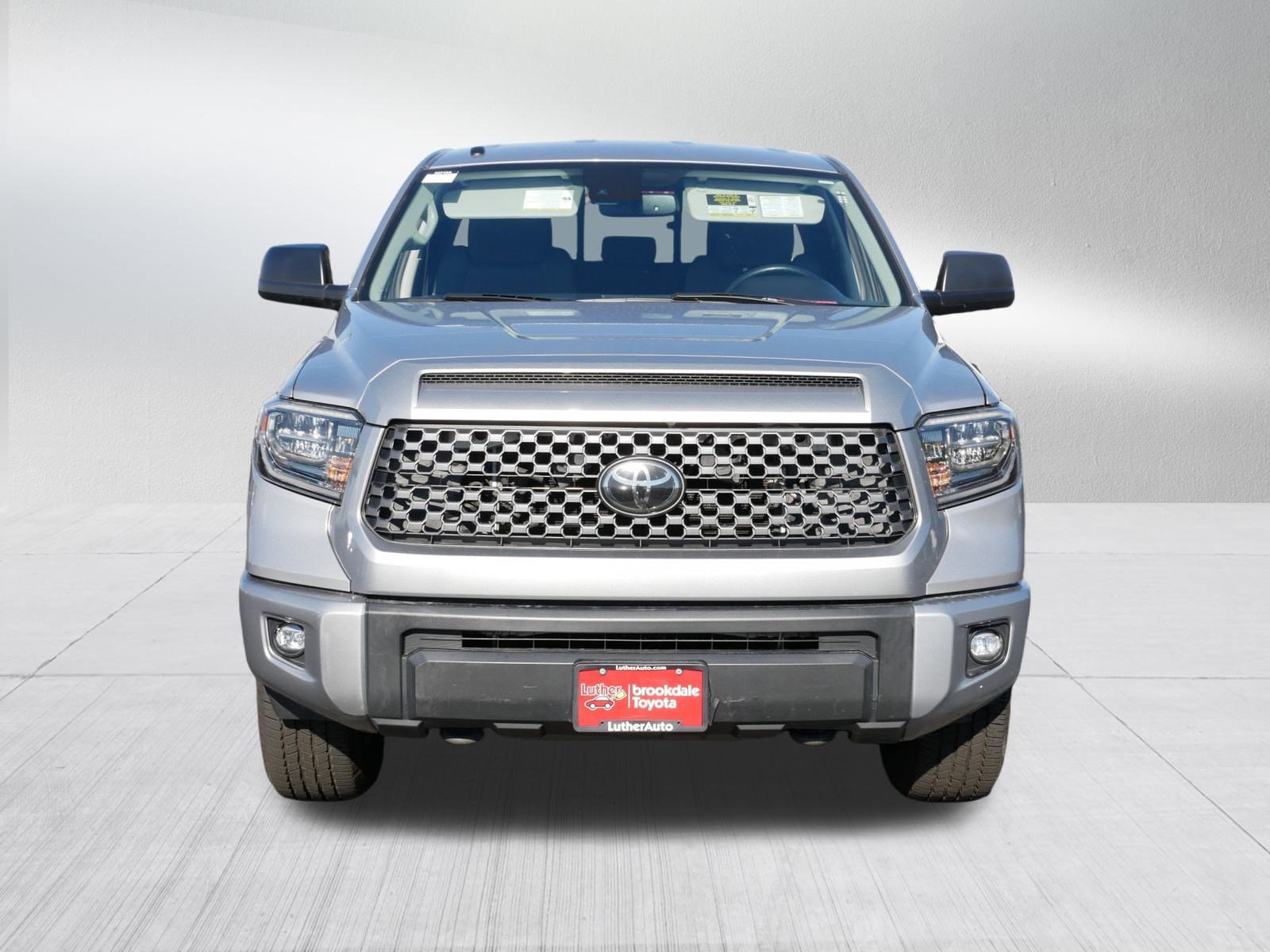 Used 2018 Toyota Tundra SR5 with VIN 5TFUW5F12JX688086 for sale in Brooklyn Center, Minnesota