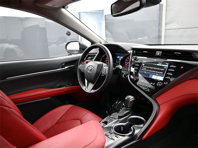 2020 Toyota Camry XSE photo 15