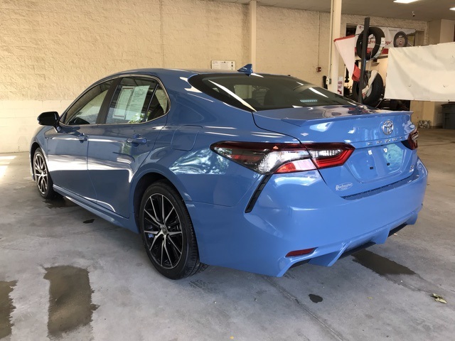 2024 Toyota Camry SE photo 5