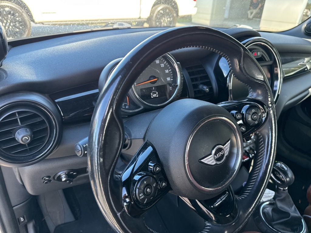 2016 Mini Cooper Convertible S photo 5