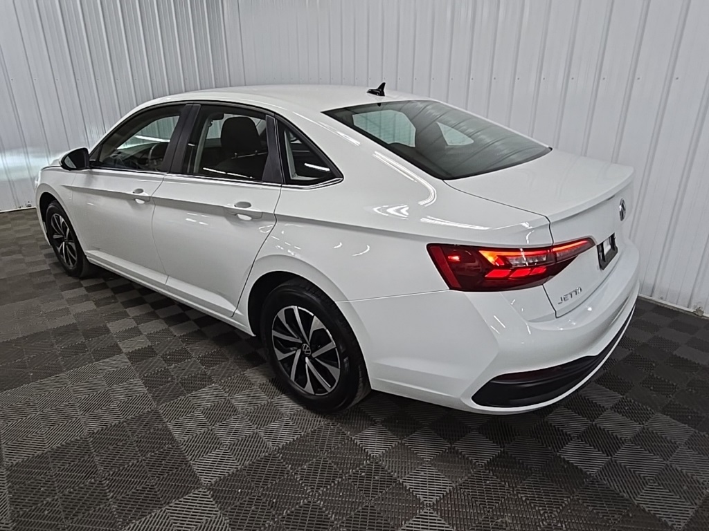 2024 Volkswagen Jetta 1.5T S photo 9