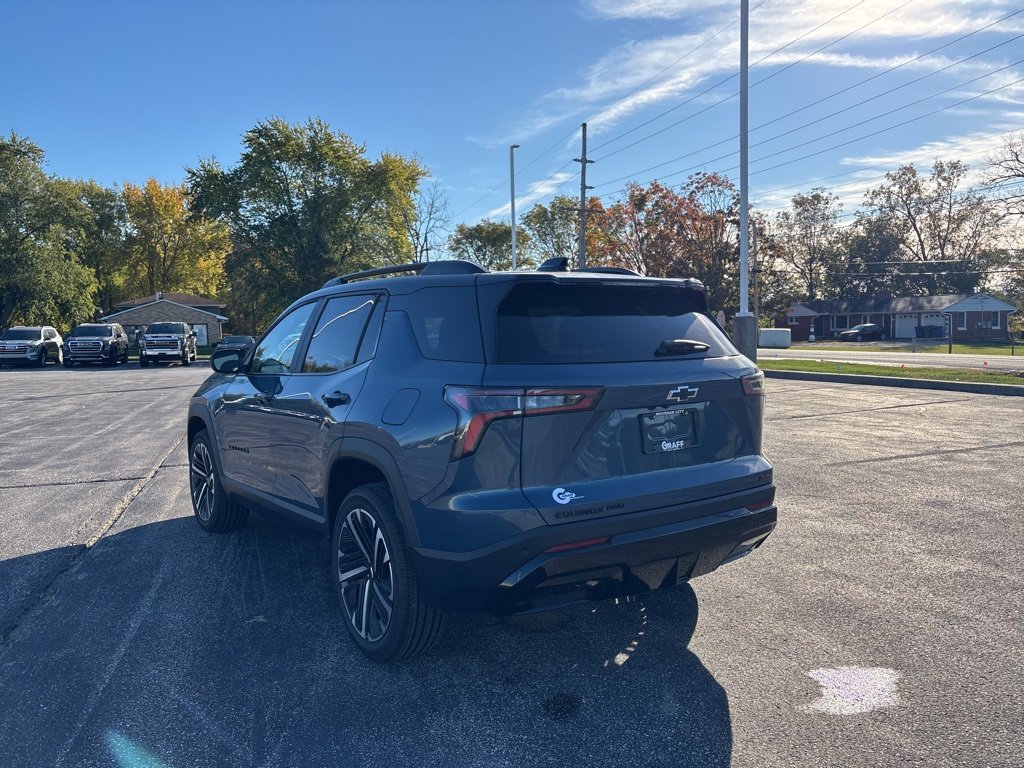 2026 Chevrolet Equinox RS photo 2