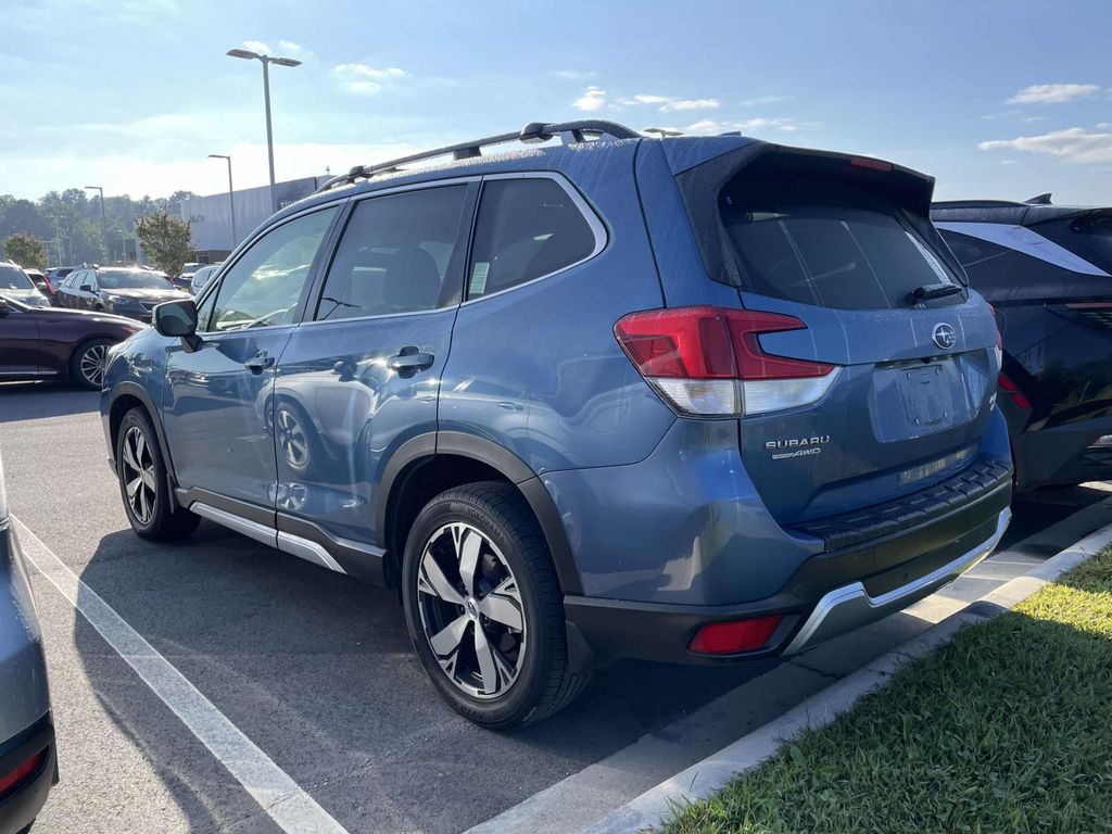 2021 Subaru Forester Touring photo 3