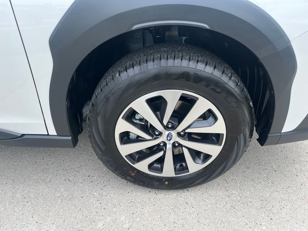 2025 Subaru Outback Premium photo 2