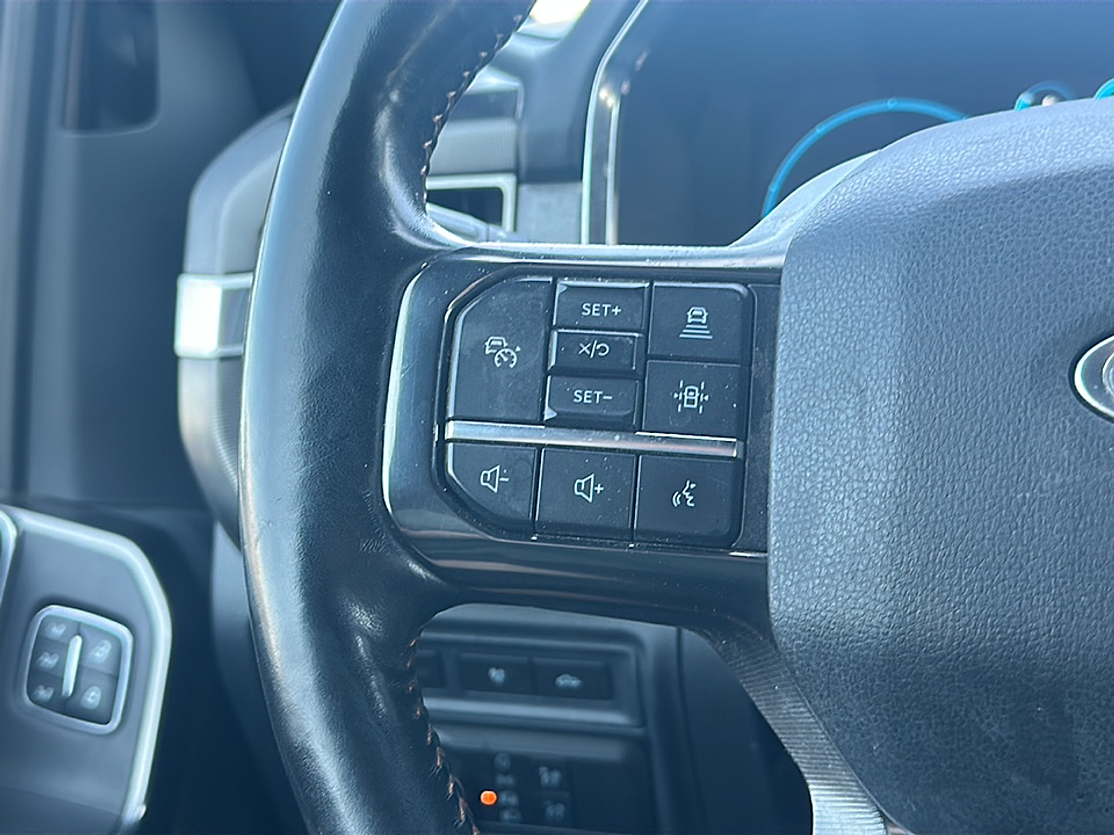 2021 Ford F-150 Platinum photo 11