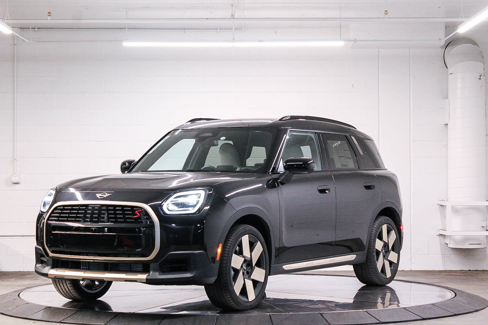 2025 Mini Countryman S ALL4 Iconic photo 3