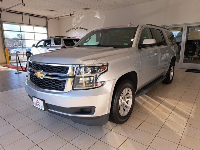 2018 Chevrolet Suburban LT's photo