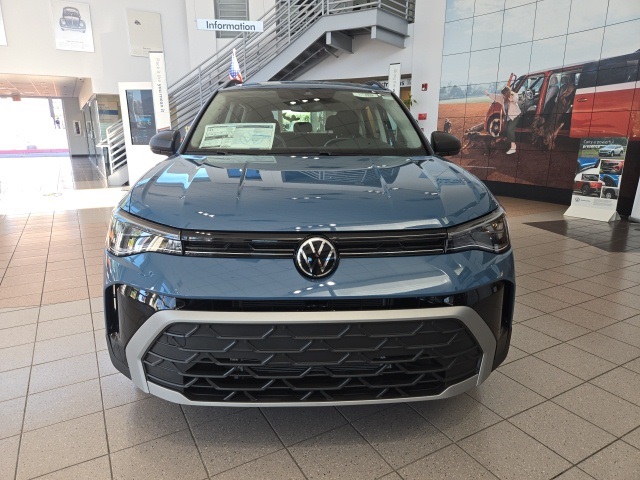 2025 Volkswagen Taos S photo 2