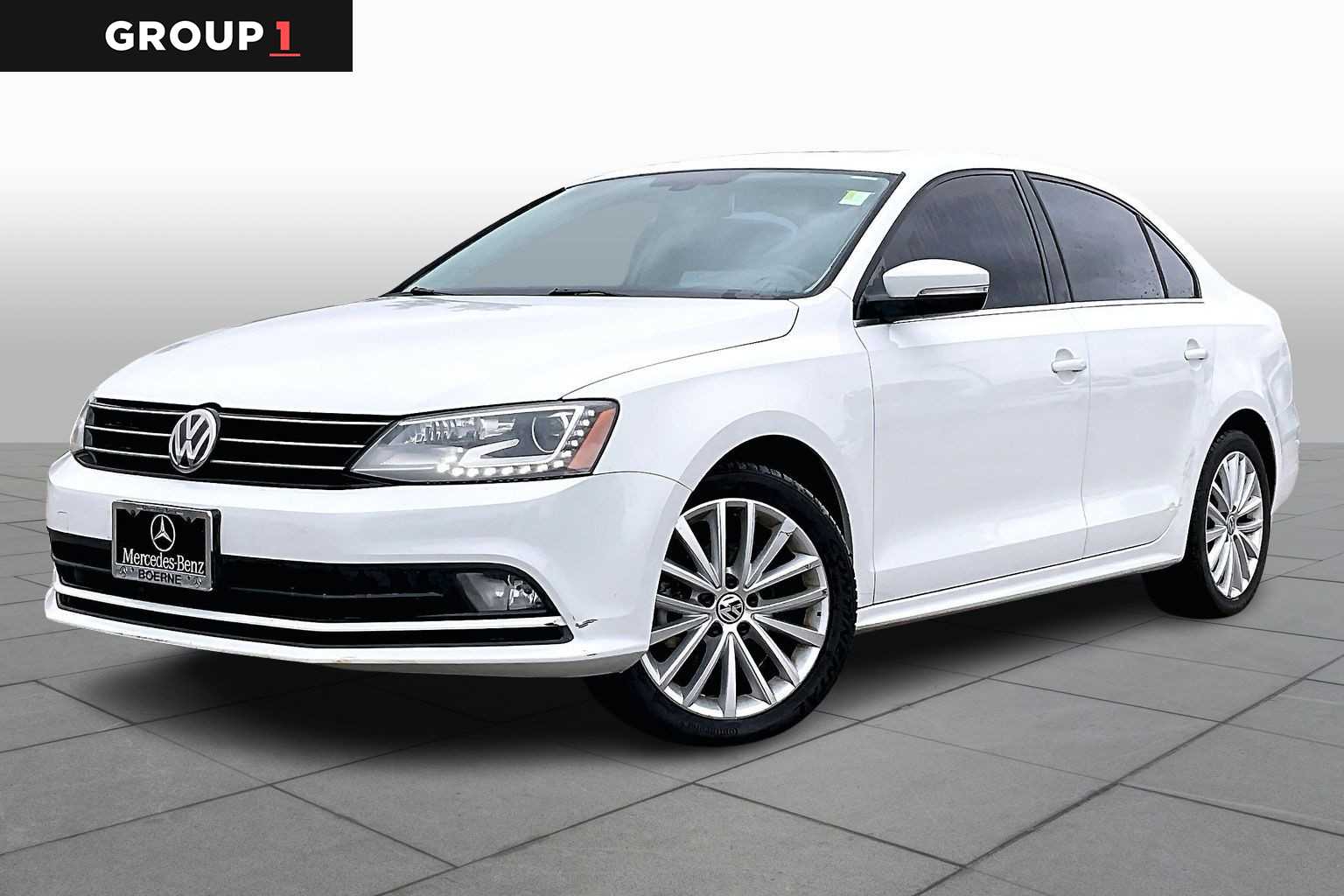 2016 Volkswagen Jetta SEL's photo