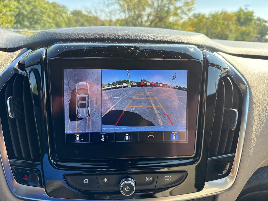 2023 Chevrolet Traverse Premier photo 26
