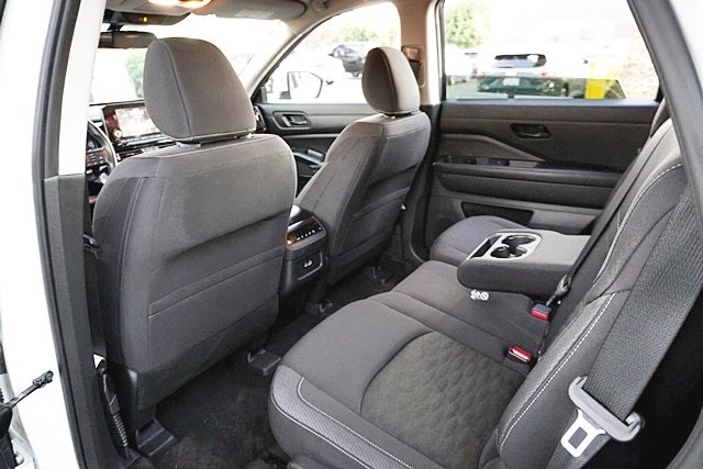 Used 2023 White Nissan SV image 16