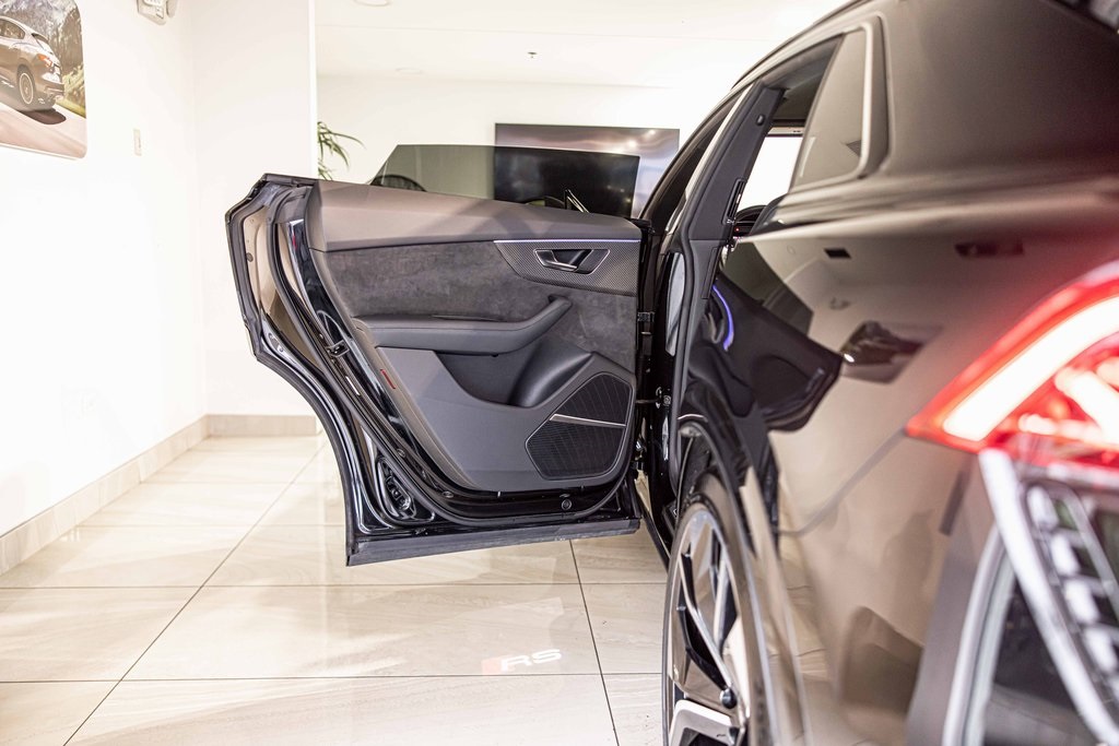 2022 AUDI RS Q8 - Image 36