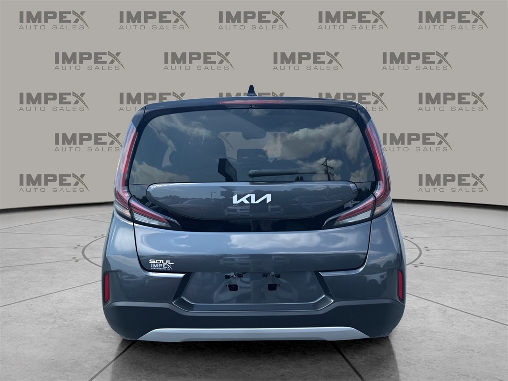 2024 Kia Soul LX photo 4