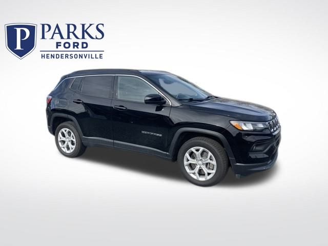 2024 Jeep Compass Latitude's photo