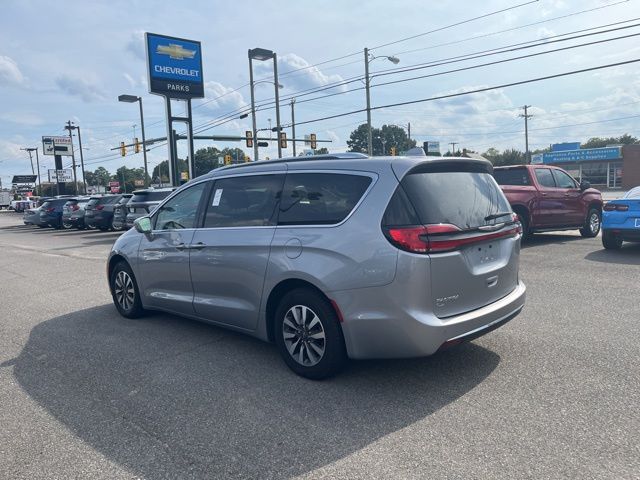 2021 Chrysler Pacifica Touring L photo 3