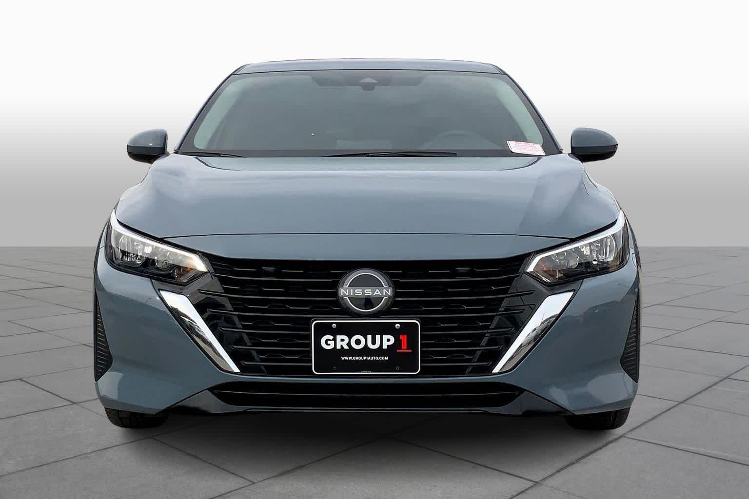 2024 Nissan Sentra SV photo 3