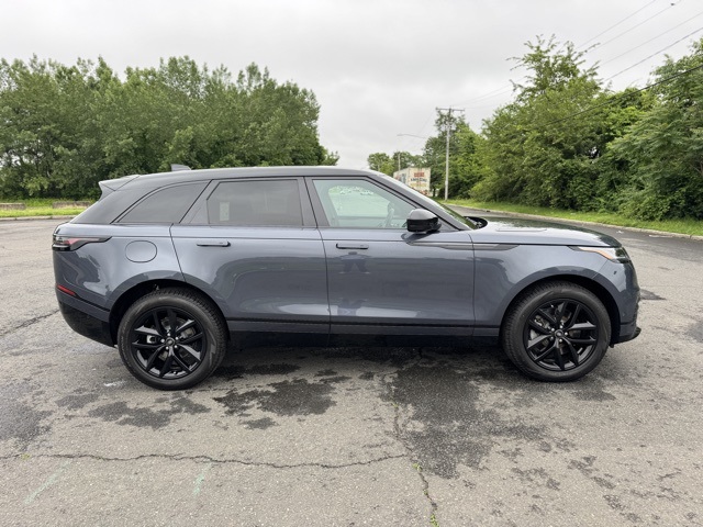 2026 Land Rover Range Rover Velar SE photo 3