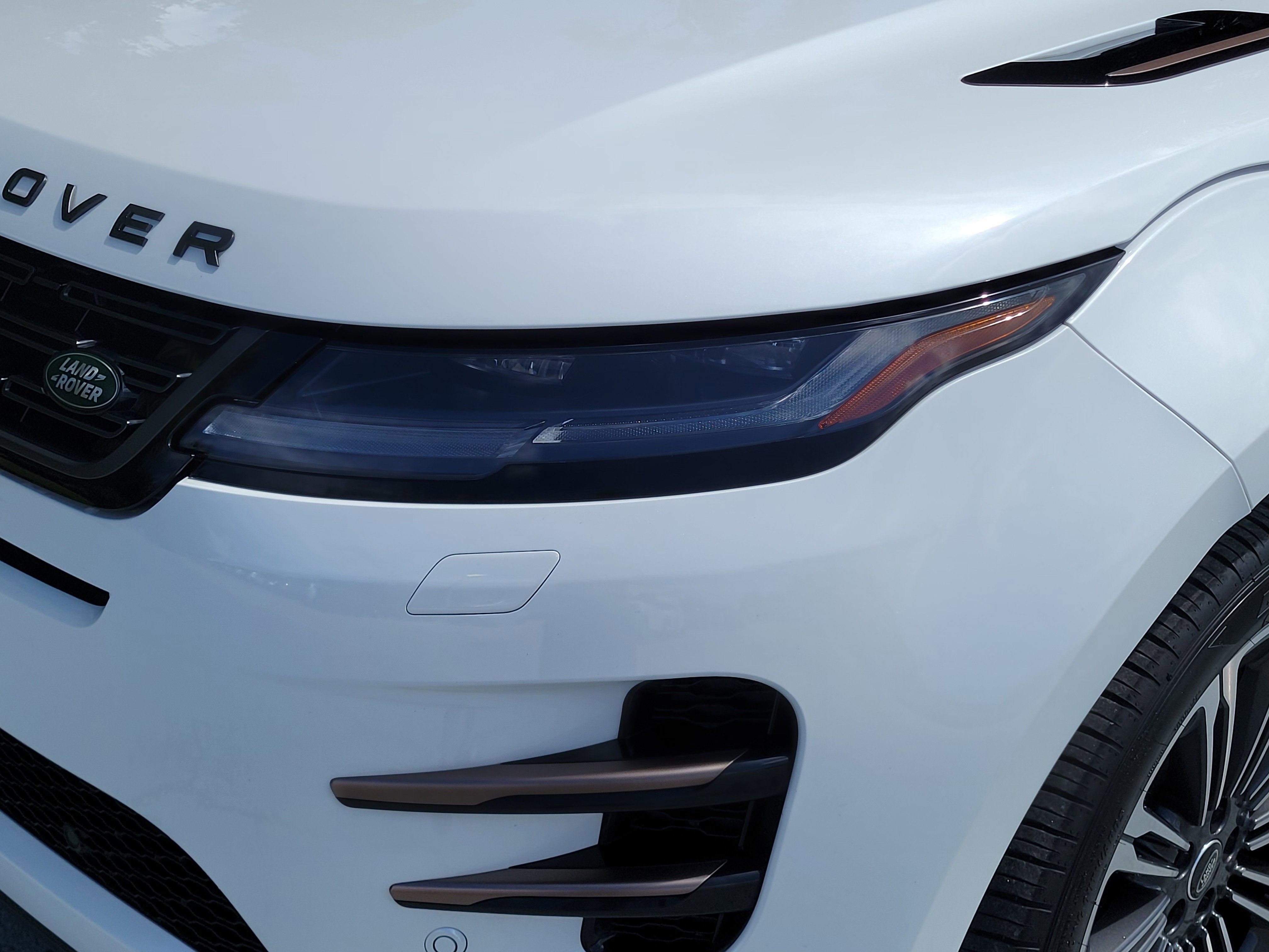 2024 Land Rover Range Rover Evoque Dynamic SE photo 6