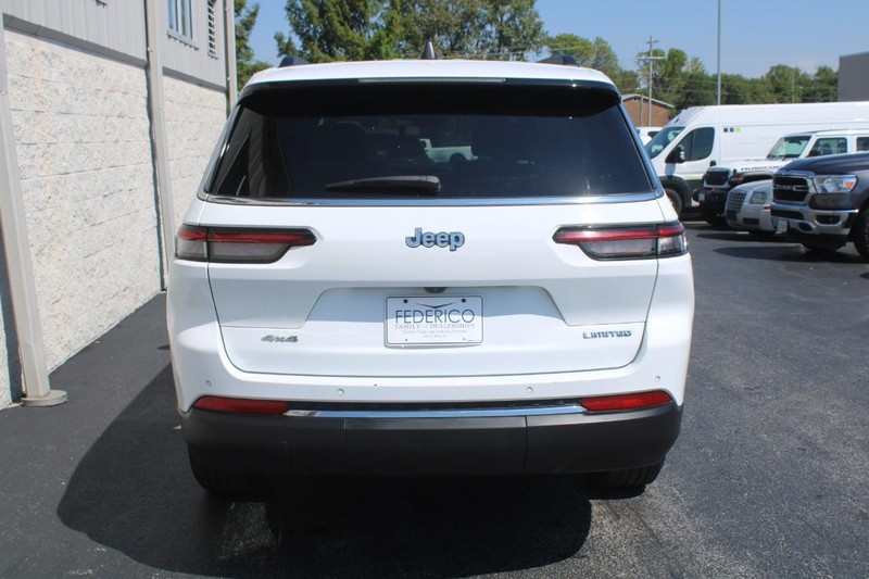 2023 Jeep Grand Cherokee Limited photo 4