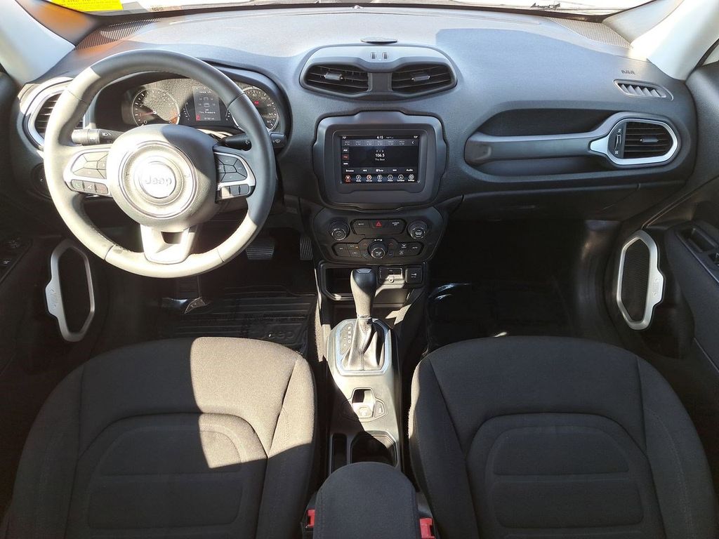 2018 Jeep Renegade Latitude North Edition photo 15
