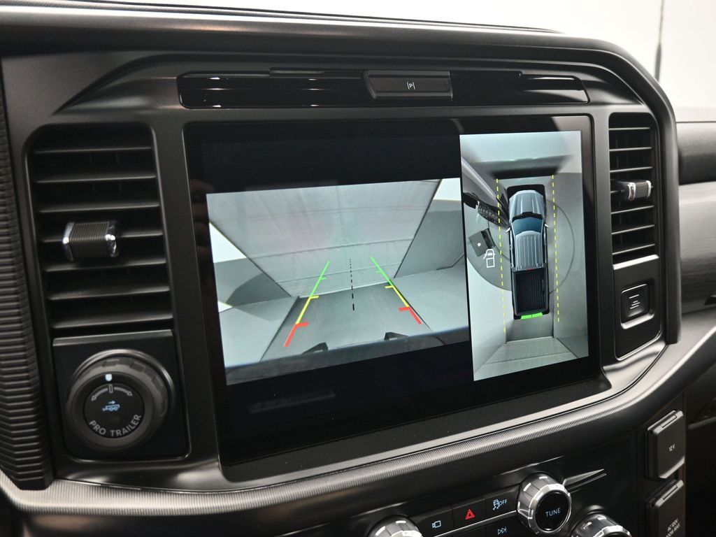 2025 Ford F-150 Lariat photo 14