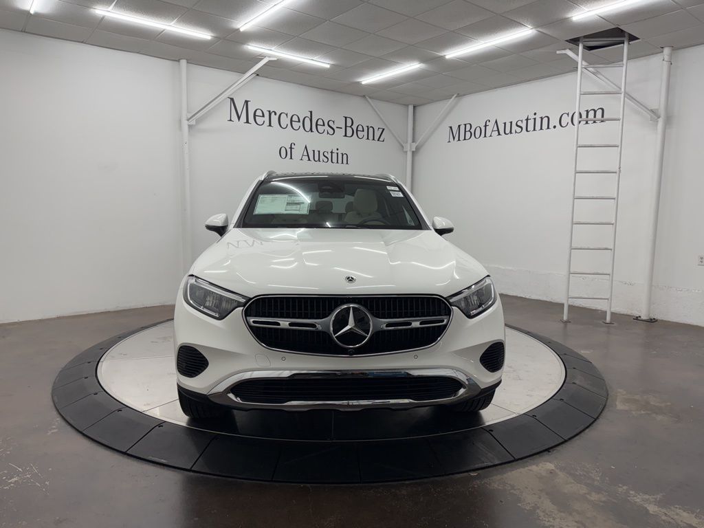 2026 Mercedes Benz GLC 300 photo 2
