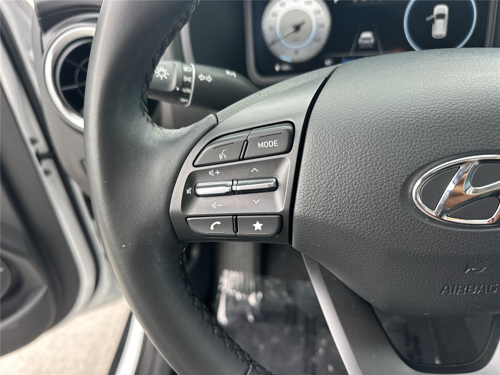 2023 Hyundai Kona Limited photo 10