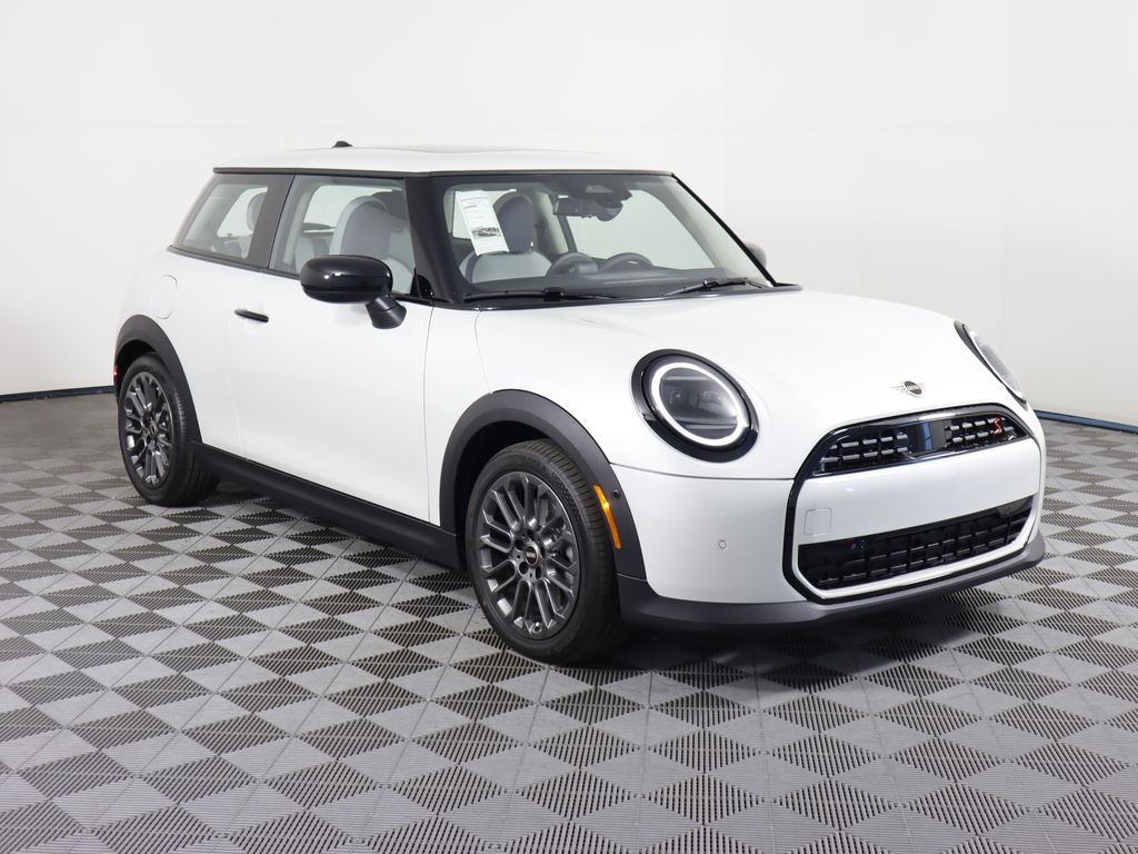 2025 Mini Cooper 2 Door Hardtop Signature photo 3