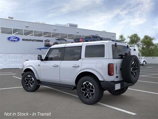 2025 Ford Bronco Outer Banks photo 4