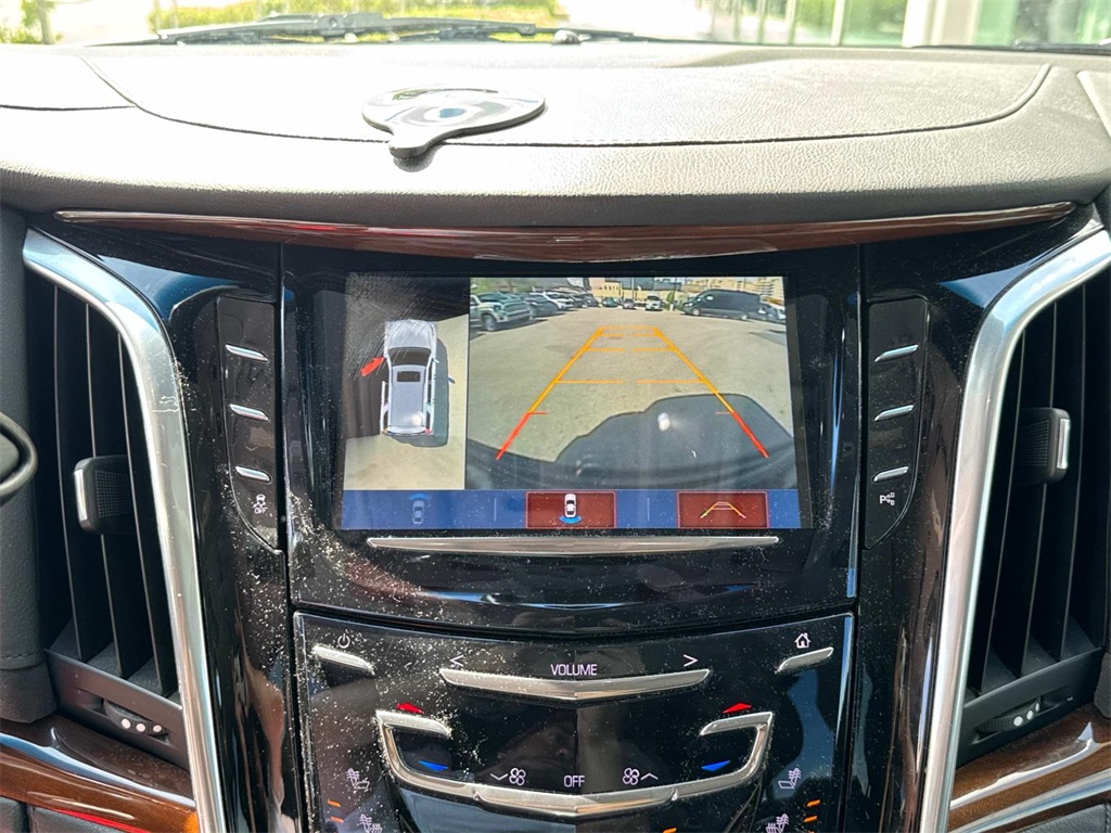 2019 Cadillac Escalade Premium Luxury photo 22
