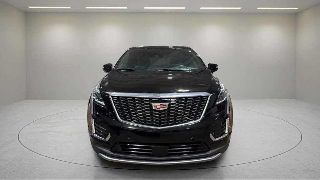 2024 Cadillac XT5 Platinum Premium Luxury photo 2