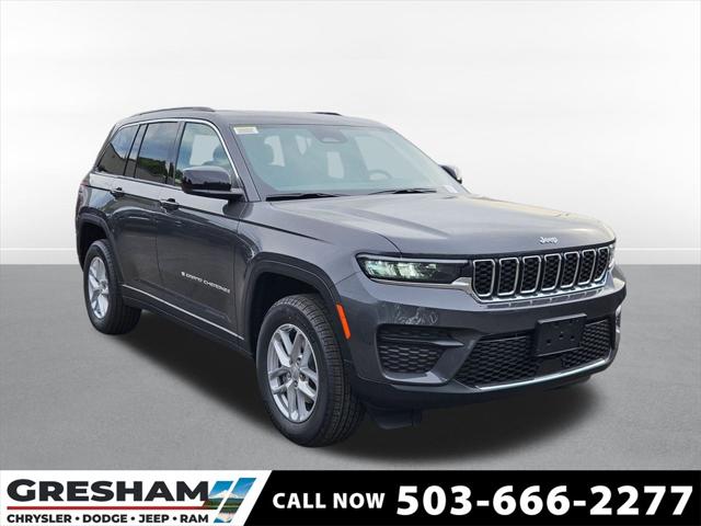 2025 Jeep Grand Cherokee Laredo's photo