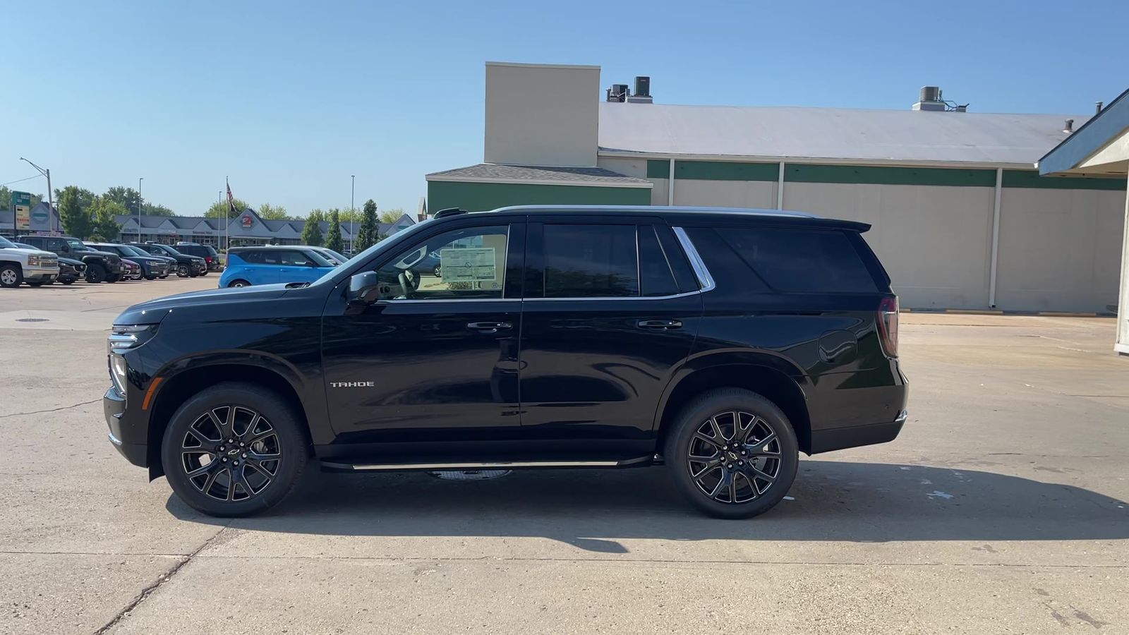 2025 Chevrolet Tahoe LS photo 18